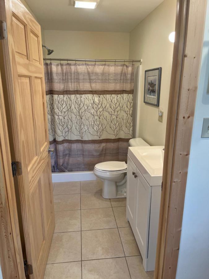 Creekside Downtown Vacation Suites, Only Adults 25 Or Older Buffalo Exterior photo